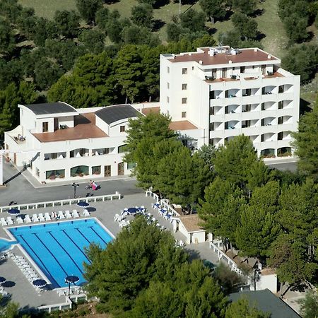Hotel Portonuovo Вьесте Экстерьер фото