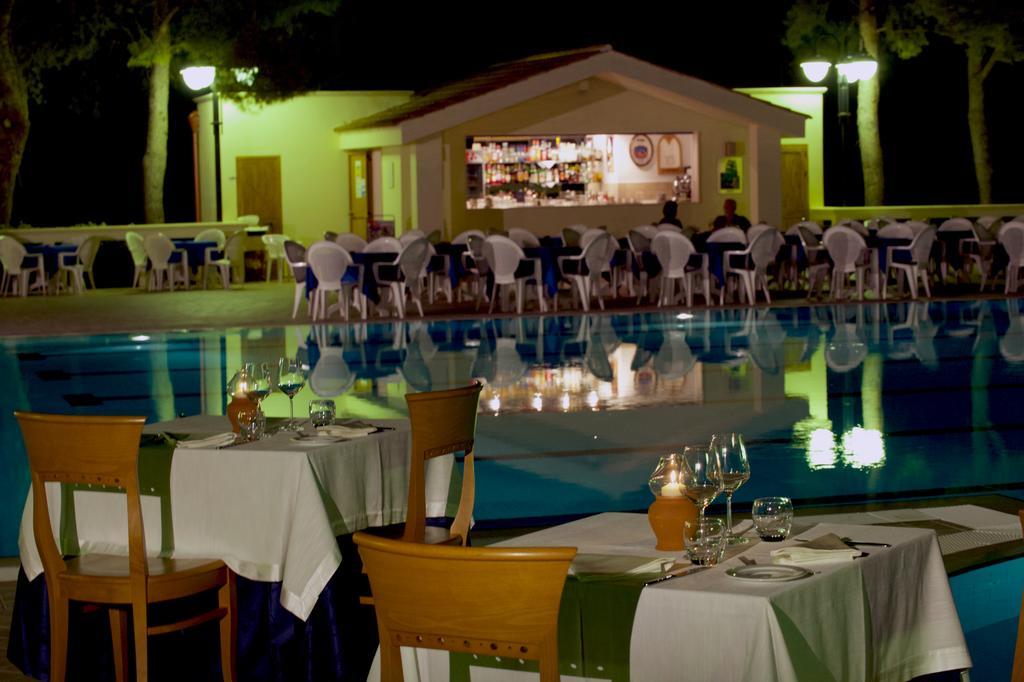 Hotel Portonuovo Вьесте Номер фото