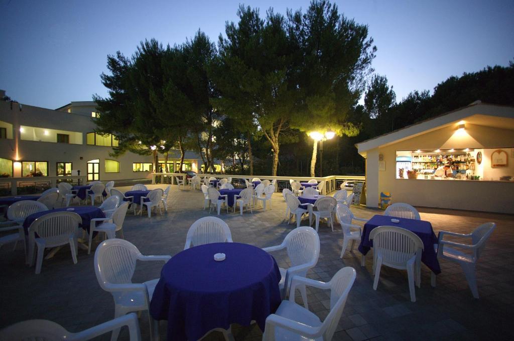 Hotel Portonuovo Вьесте Экстерьер фото